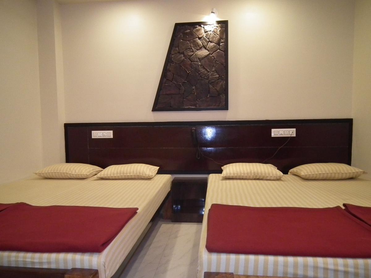 Galaxy Lodge Chikmagalur Exterior photo